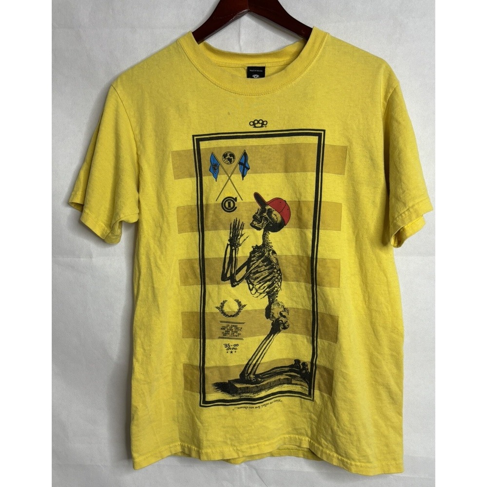 10.DEEP Shirt Mens M Yellow Kneeling Skelton Print Streetwear Skateboarding READ